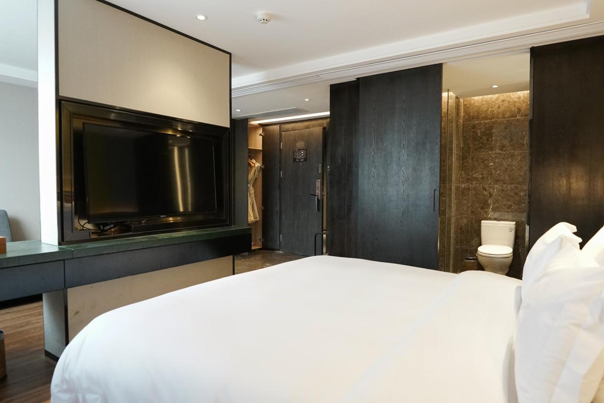 Paco Hotel Datang Metro Guangzhou Exterior photo