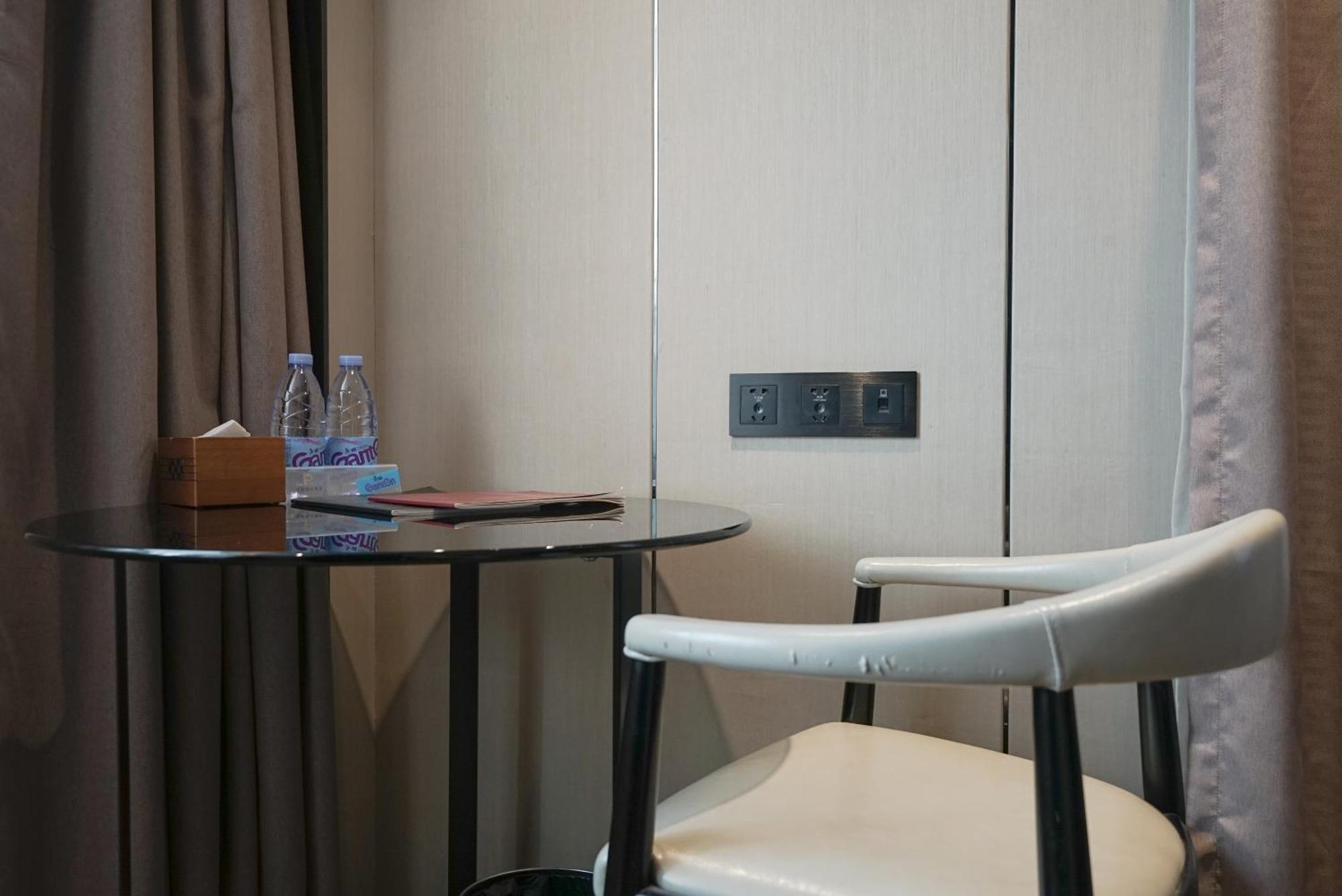 Paco Hotel Datang Metro Guangzhou Exterior photo