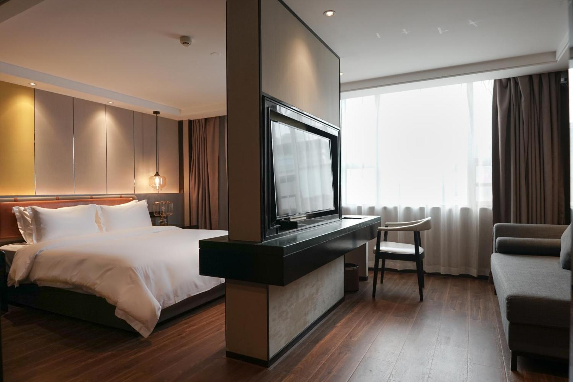 Paco Hotel Datang Metro Guangzhou Exterior photo